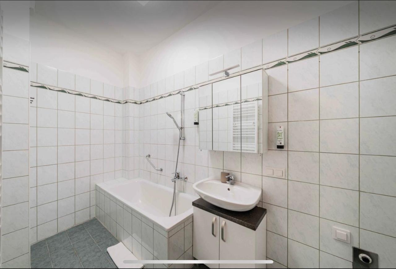 Apartments Next To Schoenbrunn فيينا المظهر الخارجي الصورة